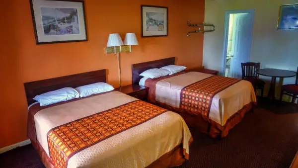 Nassau Holiday Motel 4